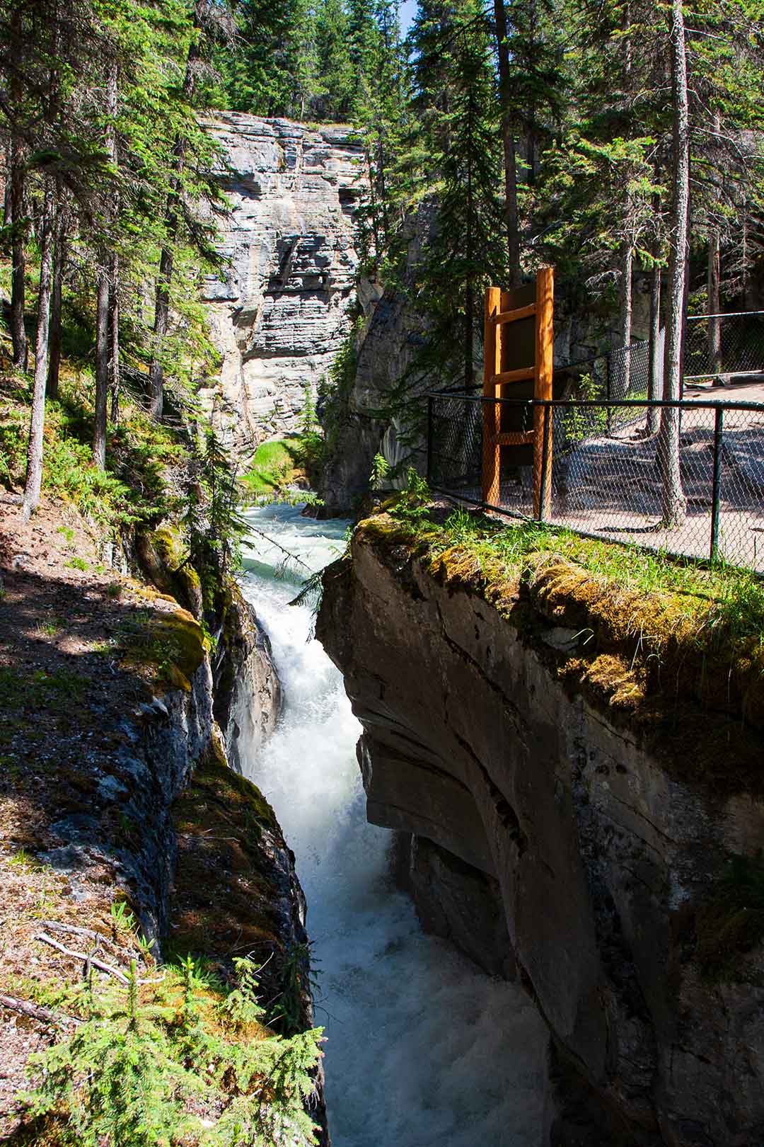 Maligne Canyon Summer Explore Jasper National Park Alberta Canada
