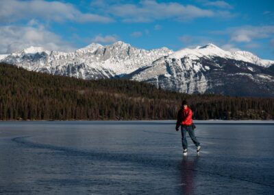 Skating Pyramid Lake - Explore Jasper